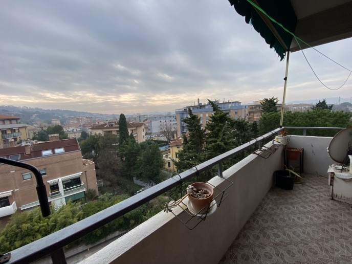 Pesaro - zona centro mare - appartamento in vendita