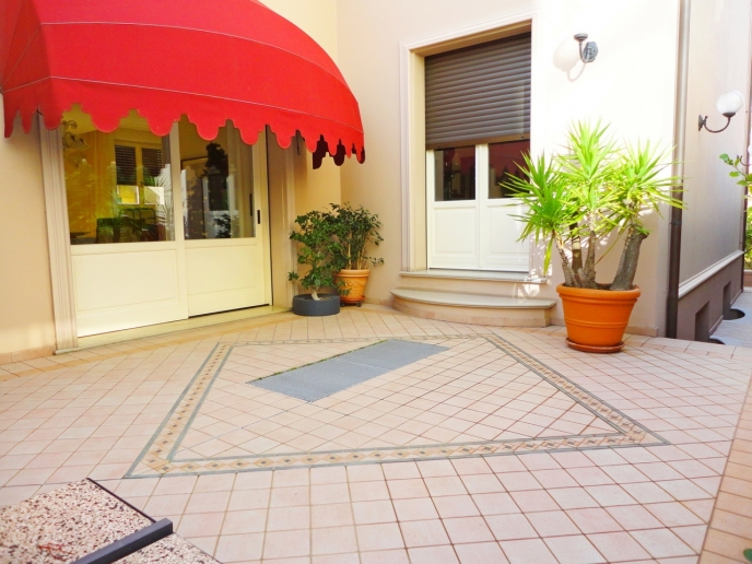 Pesaro - zona centro - unifamiliare villa in vendita