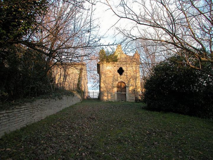 2. CHIESETTA facciata.JPG