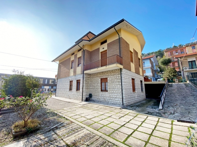 Pesaro - zona soria - unifamiliare casa singola in vendita